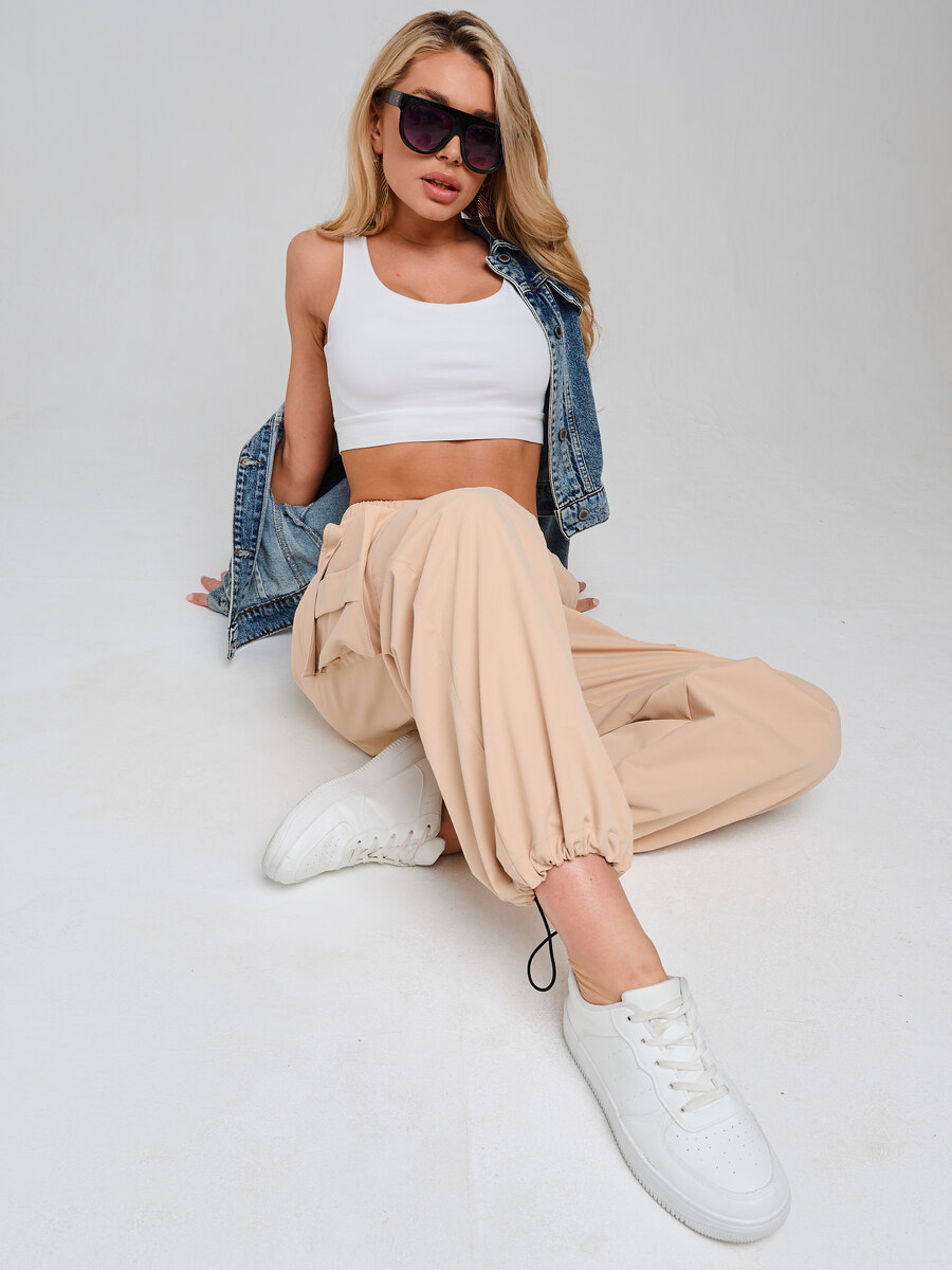 Бежевые брюки карго от MIABONILA