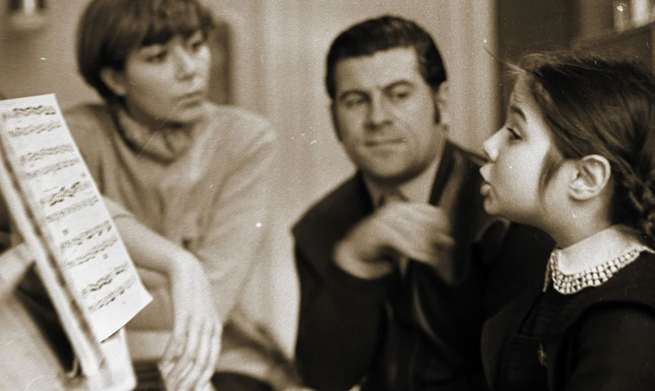 Броневицкий не одобрял желание дочери пойти по стопам родителей. Фото: Pinterest