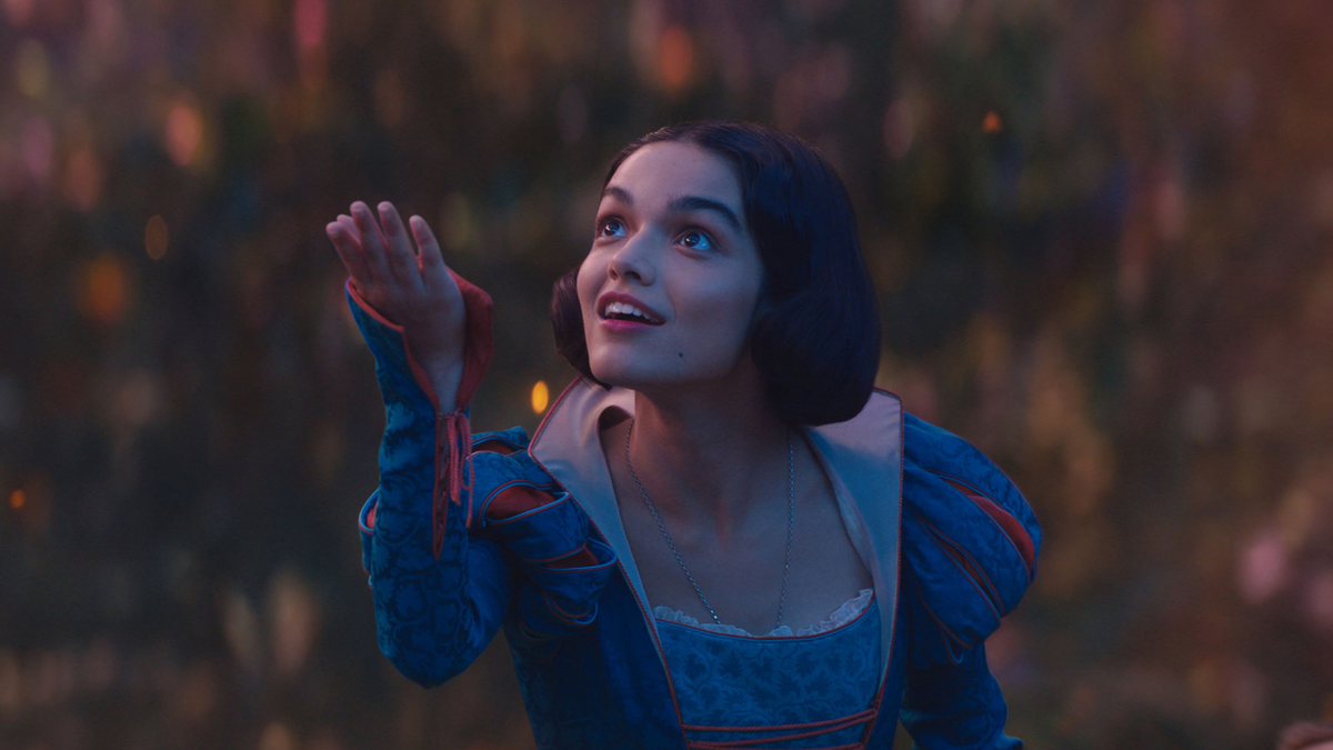 «Лучший ремейк за годы»: критики поделились отзывами о фильме «Белоснежка»