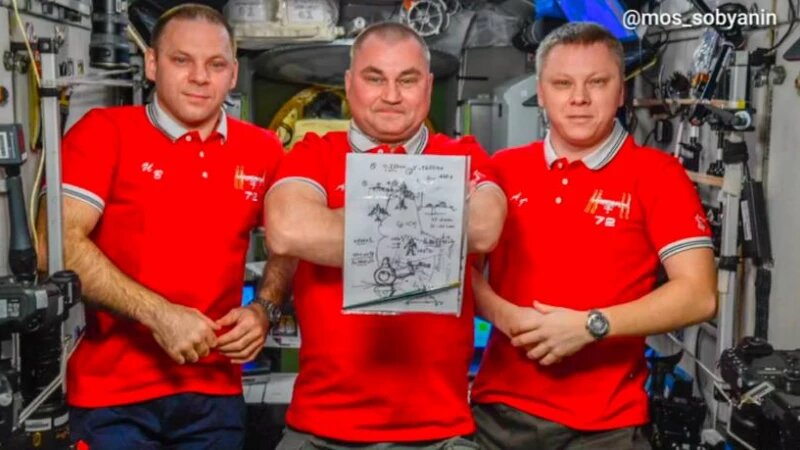     Откроется первая выставка картин в космосе Телеграм-канал Сергея Собянина