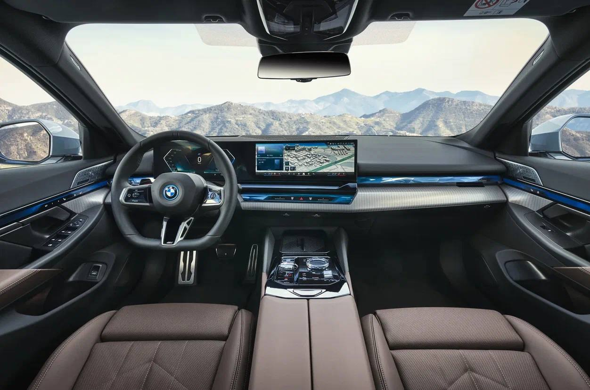 Интерьер новой BMW 5-серии в кузове G60