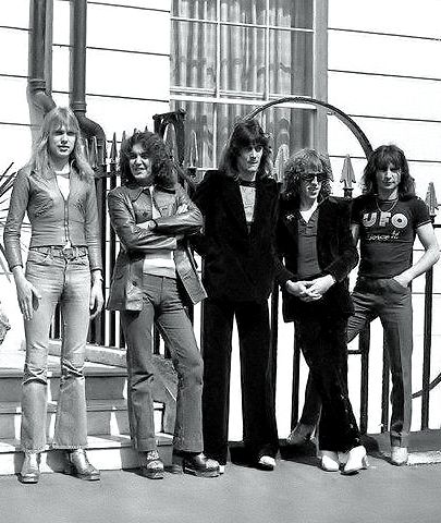 UFO 1976: Михаэль Шенкер, Энди Паркер, Пит Уэй, Дэнни Пейронел, Фил Могг
