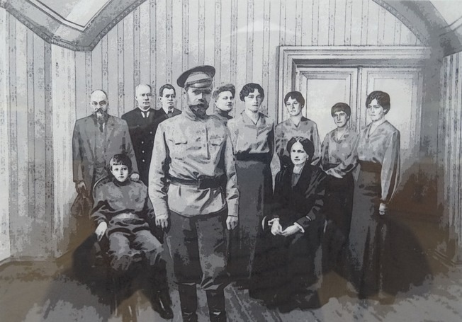 Семья Императора Николая II и приближенные