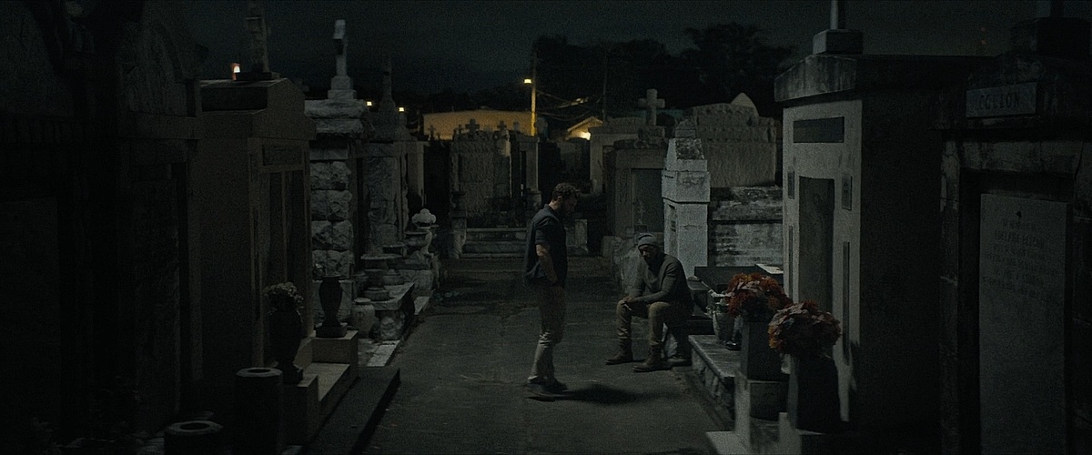 Кадр из фильма «Грань времени» (2019)