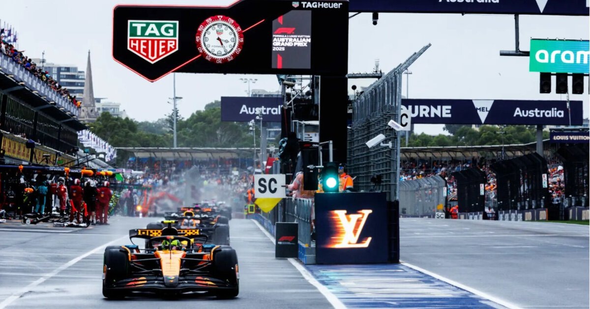 Формула 1 старт гонки. Итоги 1 гонки. Гран при сингапура 2022. F1 2022 стрим игра. Гран при формула 1.