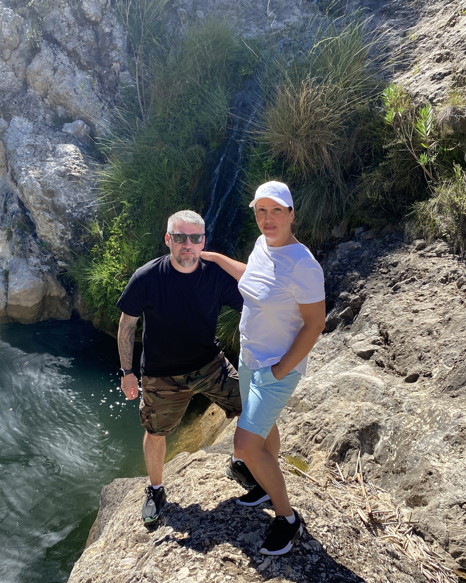 Первый водопад возле парковки