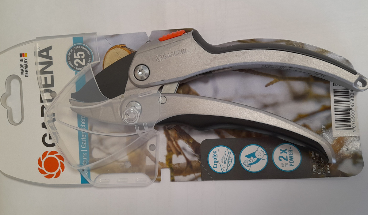 Храповый секатор. Подарок детей на 8 Марта. Фото автора 