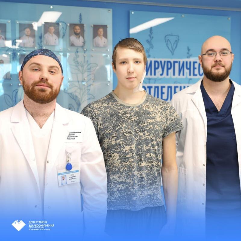    Врачи Нижневартовска спасли умирающего юношу с проколотой сонной артерией