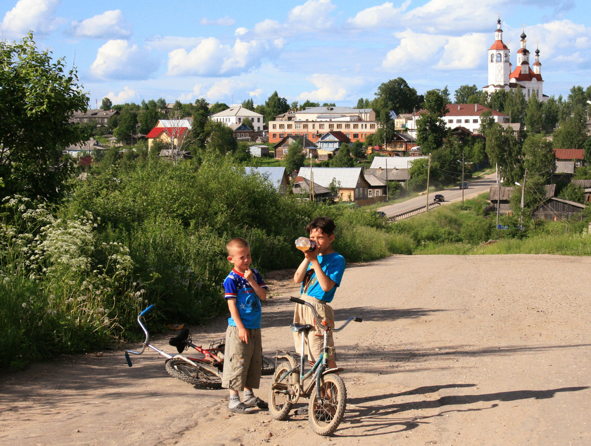 Тотьма. Жаркий день. Фото Татьяны ХВОСТОВОЙ.