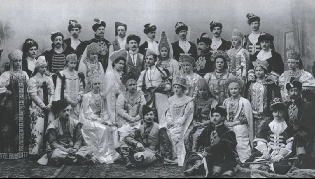 костюмированный бал в Зимнем дворце в Санкт-Петербурге 11 (24) и 13 (26) февраля 1903 года. Фото до реставрации. 