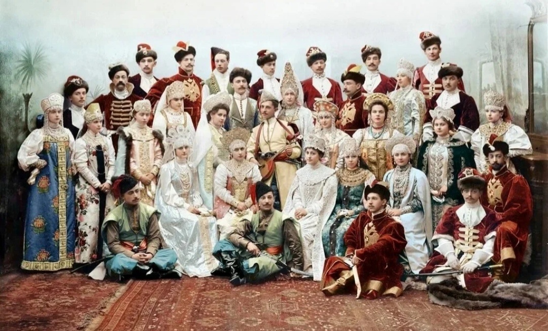 костюмированный бал в Зимнем дворце в Санкт-Петербурге 11 (24) и 13 (26) февраля 1903 года. Фото после реставрации. 