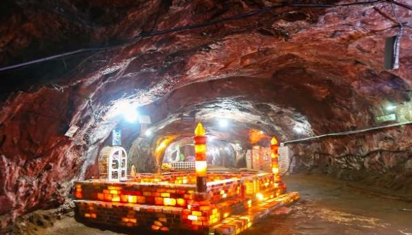 Рис. 2. Соляная шахта Хевра