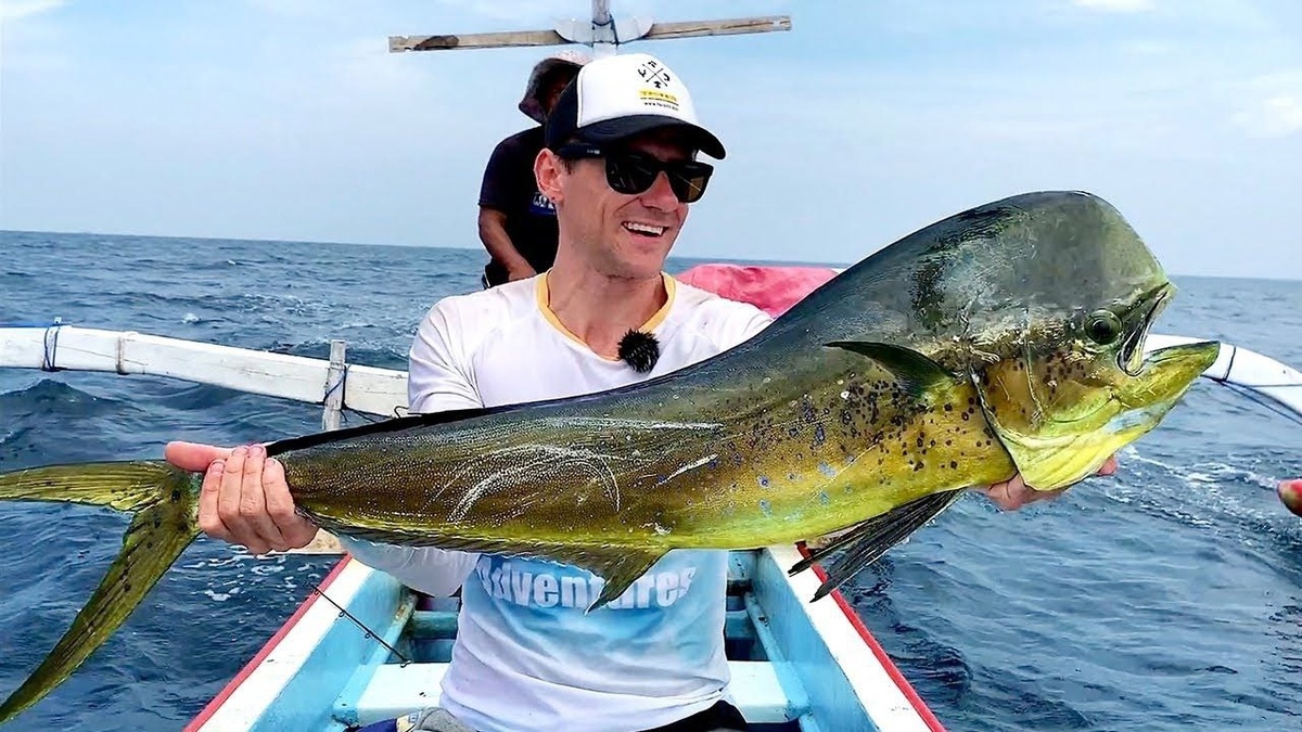 и эту я бы попробовала тоже - рыба называется маки-маки)