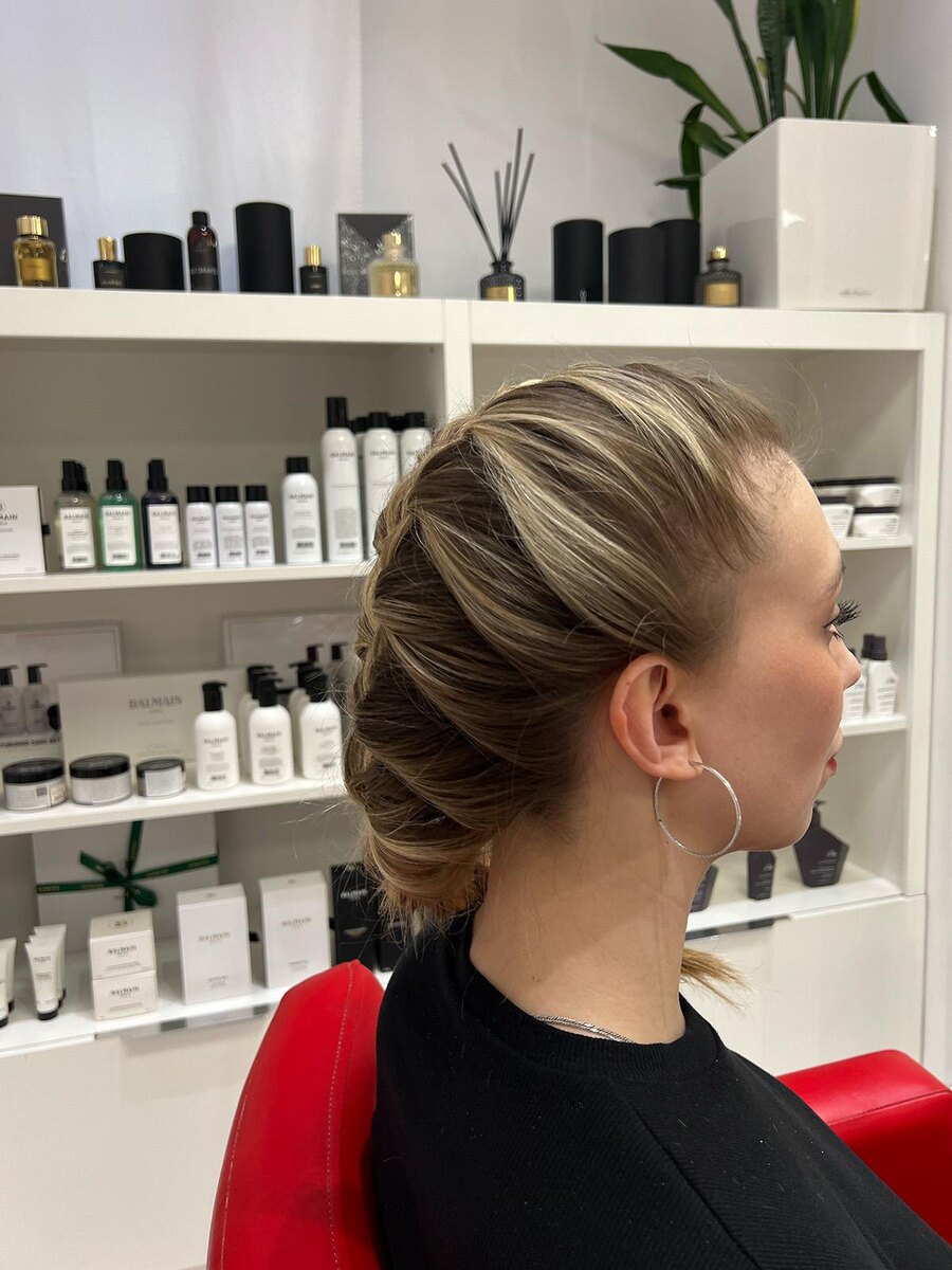 PR служба салонов красоты White Fox📷Классический колосок