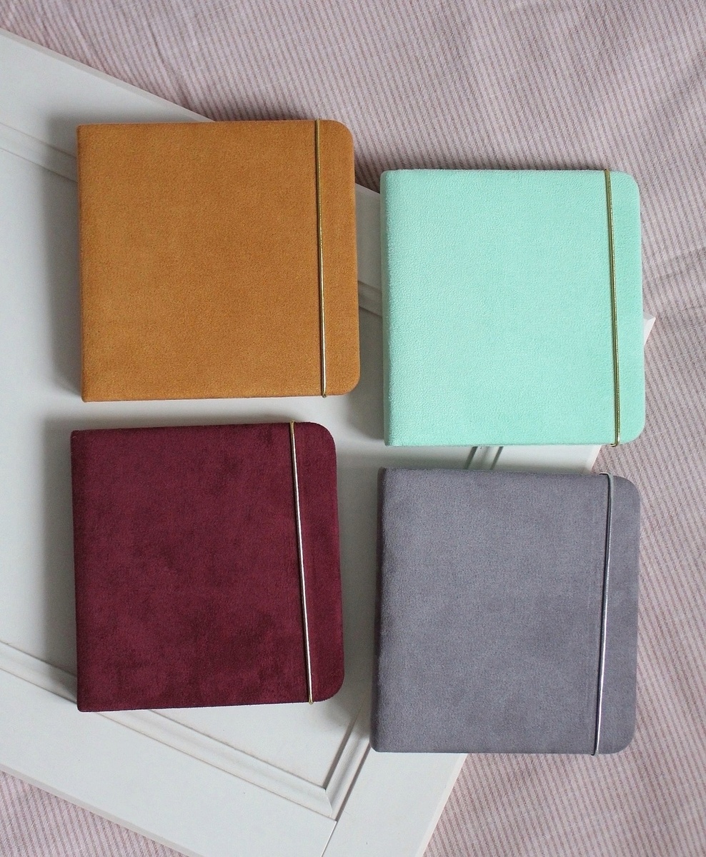 Стоимость: 1590 рублей.