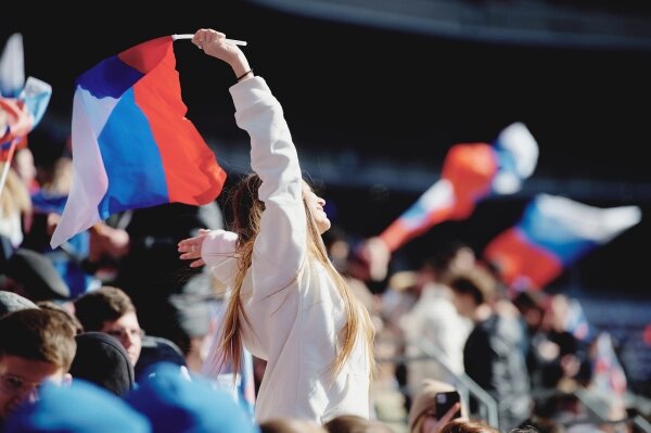18 марта 2014 года Крым вернулся в состав России. Обложка © Shutterstock / FOTODOM / Lumen Photos