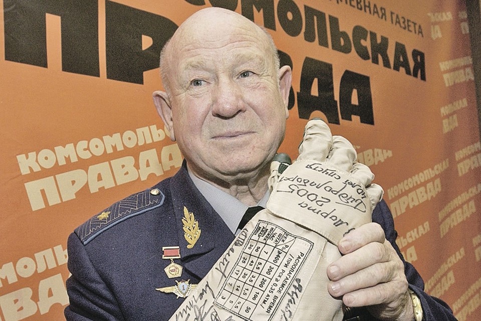 Он и правда герой. Кто не со мной тот против меня. Он и правда герой. Кто со мной тот герой. Он и правда герой.