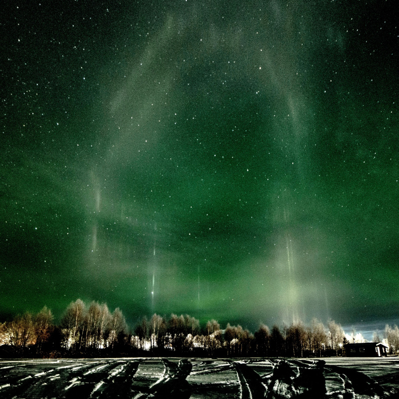    Необычное свечение в небе запечатлел житель КарелииВиталий Никулин