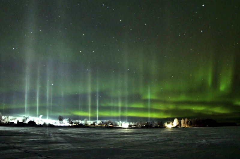    Необычное свечение в небе запечатлел житель КарелииВиталий Никулин
