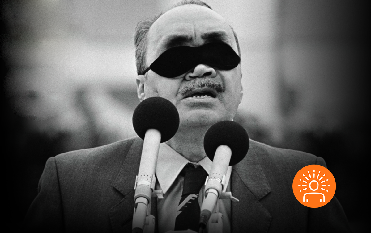 Эдуард Аркадьевич Асадов (7 сентября 1923 — 21 апреля 2004) — советский поэт и прозаик. Писал лирические стихи, поэмы, рассказы, эссе.