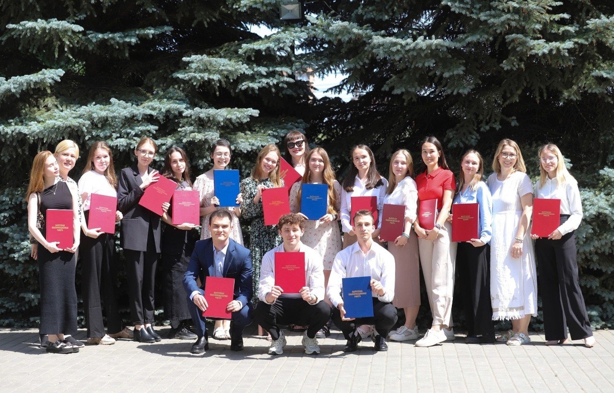 Выпускники направления «Социальная работа»