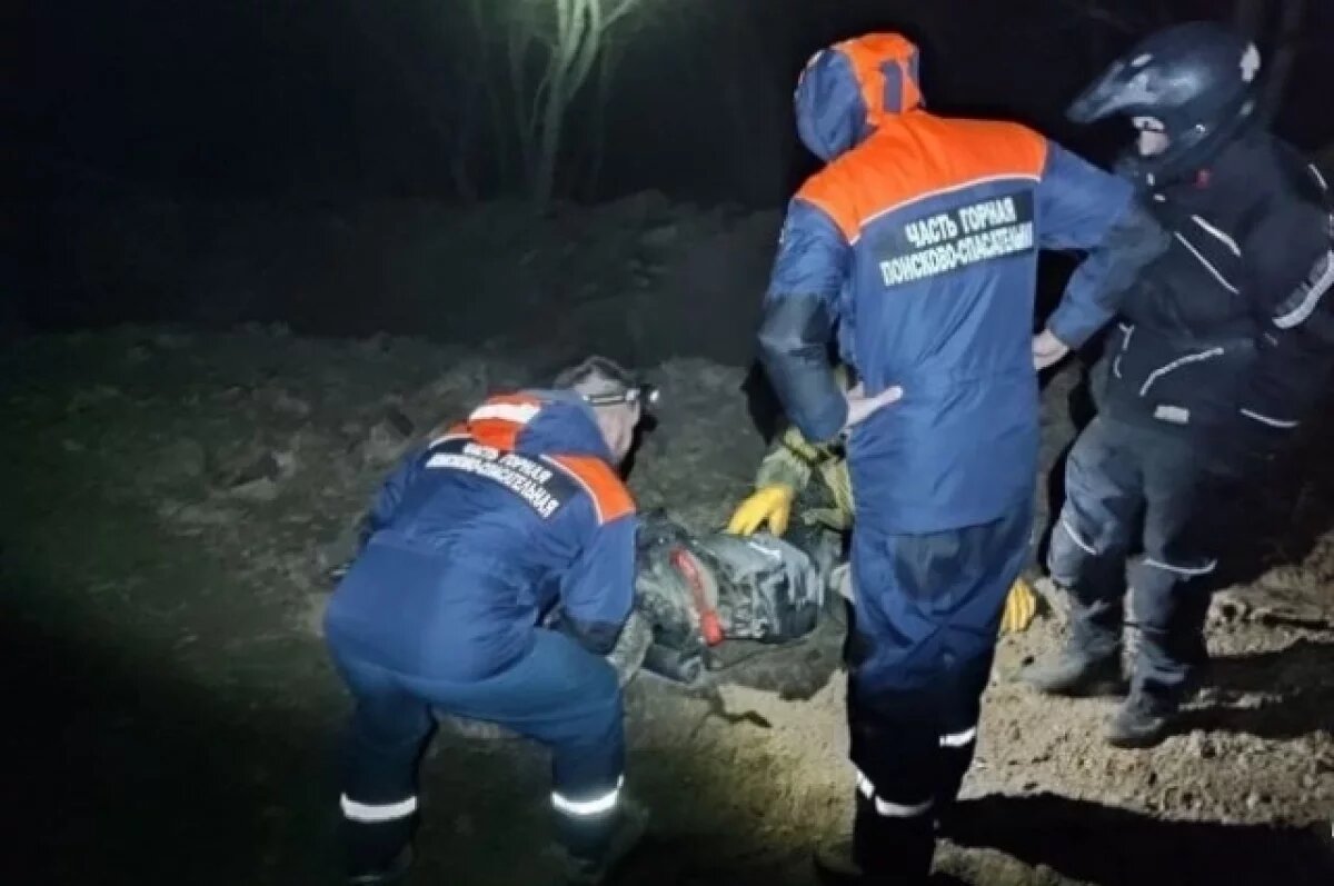    В Ялте спасатели вытащили из оврага мотоциклиста