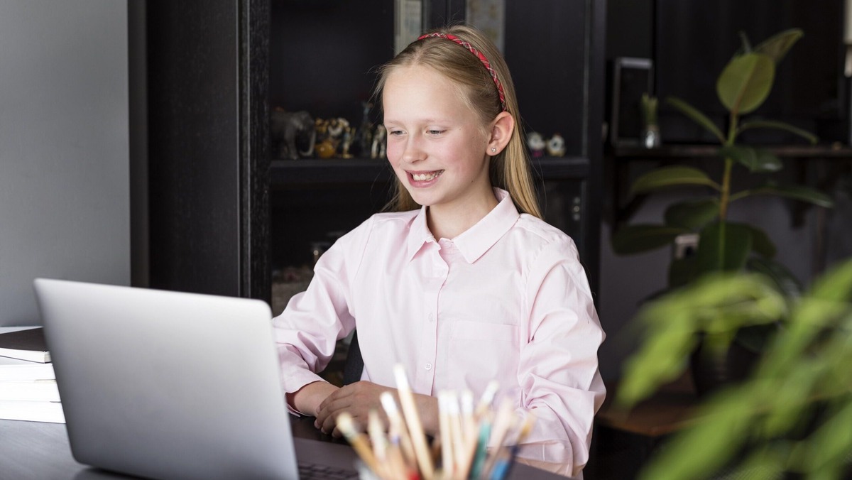    Работодатели смогут нанимать детей с 14 до 18 лет. Фото: freepik