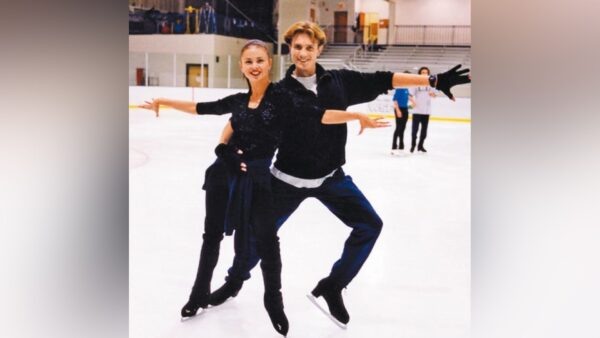    Анна Семенович на льду. Фото: ТВЦ