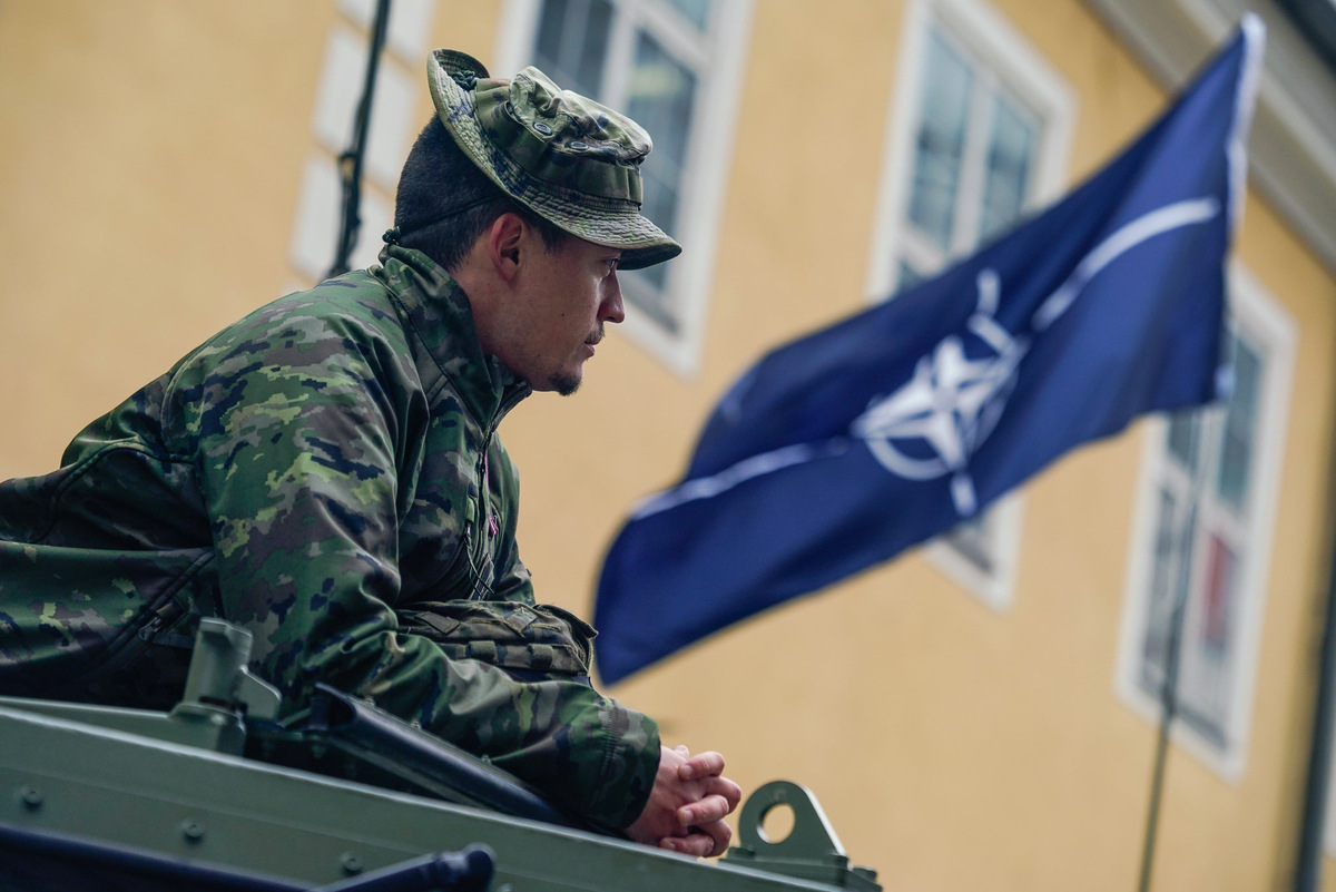 Военнослужащий НАТО в Риге © Sputnik