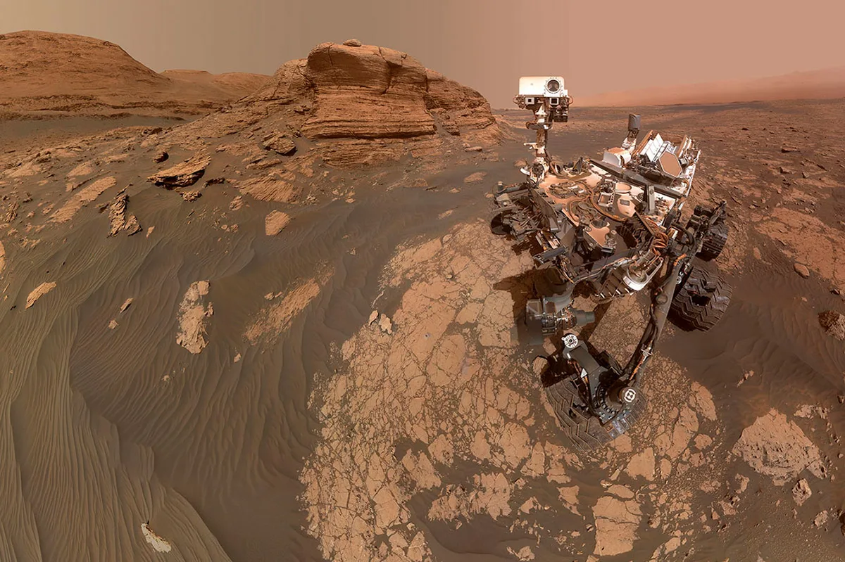 Селфи, сделанное марсоходом NASA Curiosity на Марсе — фото: NASA/JPL