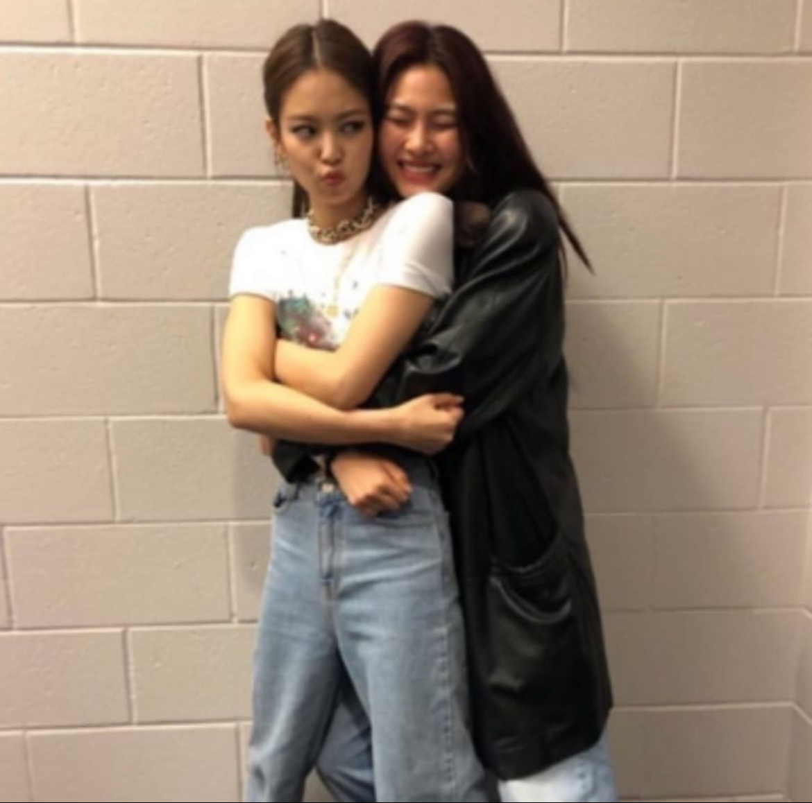 Джени и Чон Хо Ён