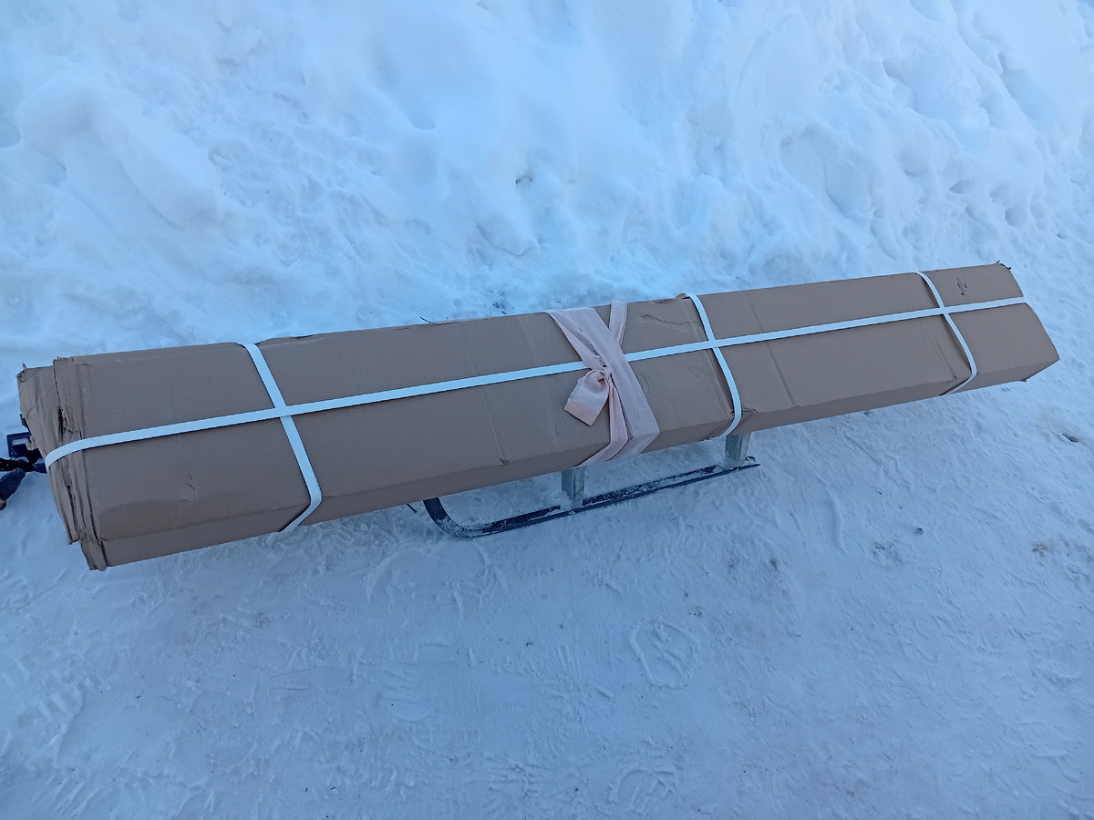 2 метра в длину, посылка весила 25 кг