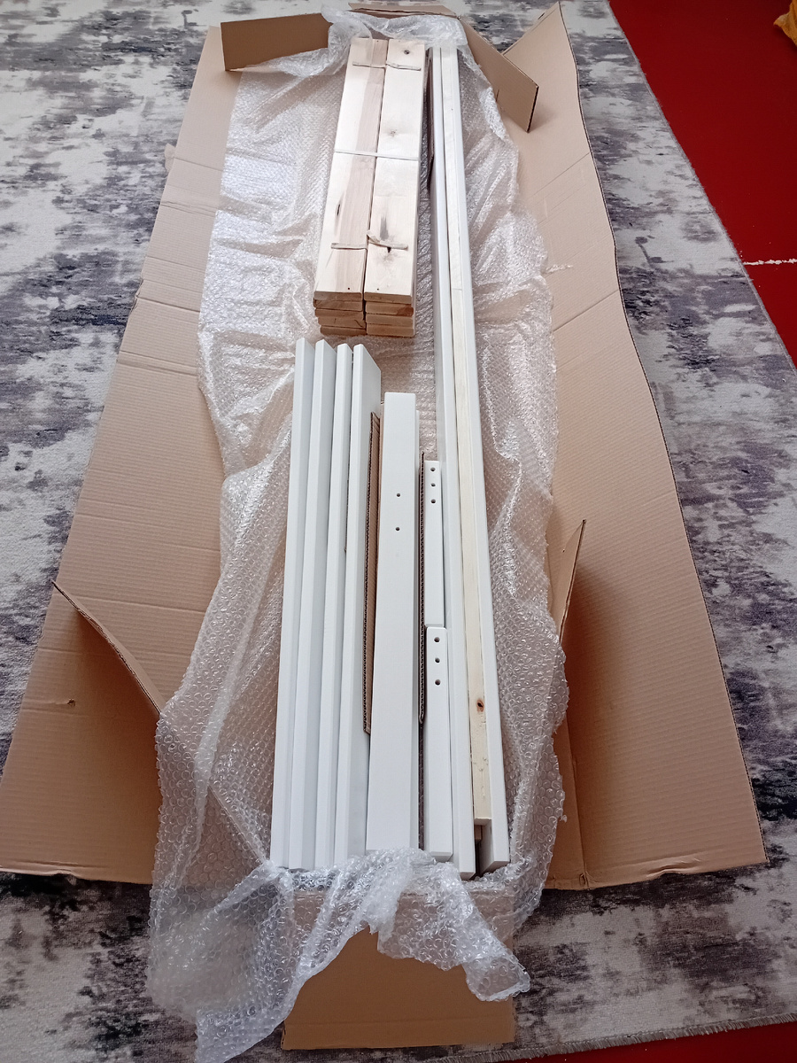 Сборка несложная, по инструкции все быстро собрали