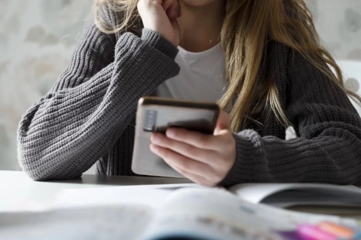    Омичам рассказали, чем опасен интернет для подростков