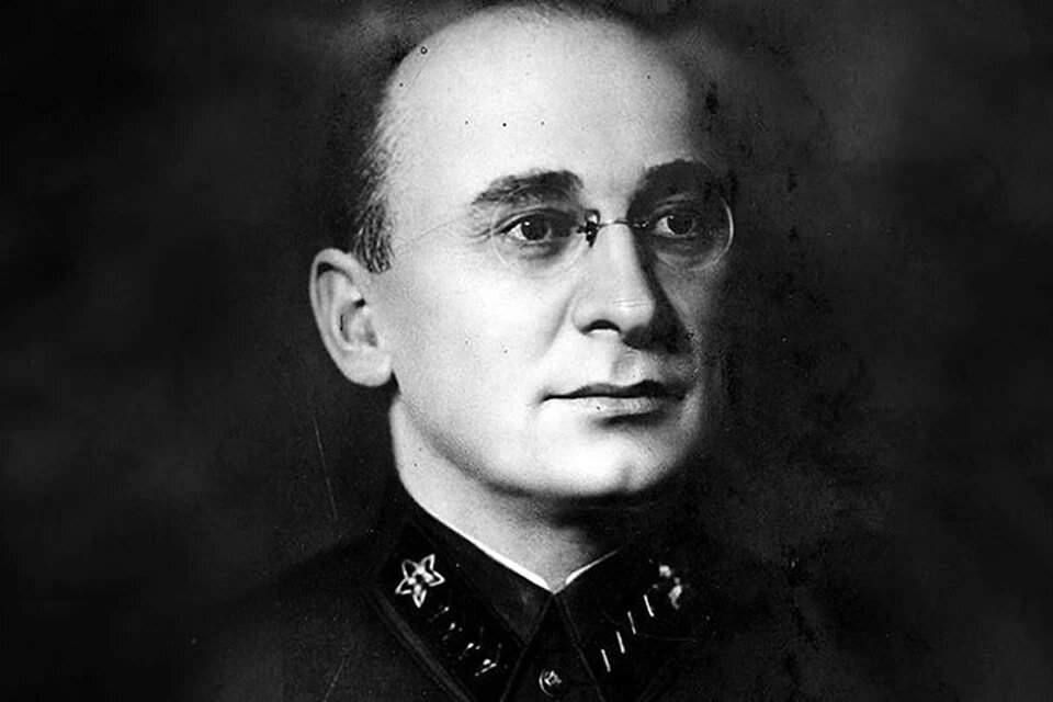 Берия был лучший управленец в когорте сталинских соратников, развивавших СССР. Не провалил ни одного порученного Хозяином дела