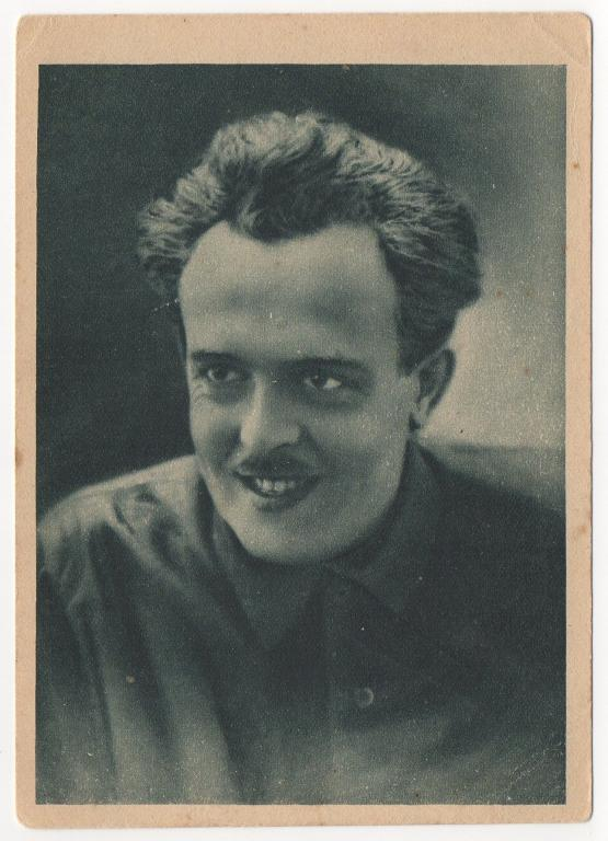 Поэт А. Безыменский, 1930 год. фото из ria.ru