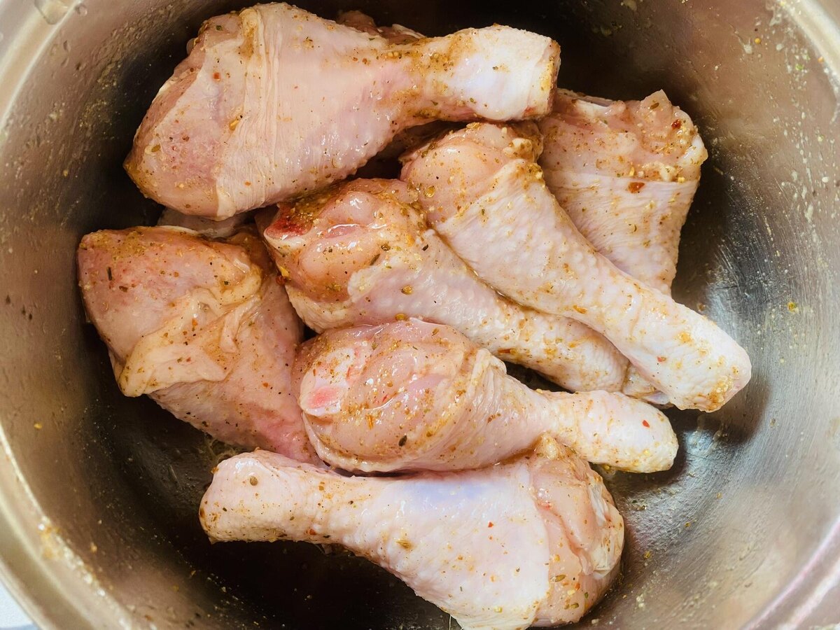 Пусть пока полежат и помаринуются, а мы займёмся рисом