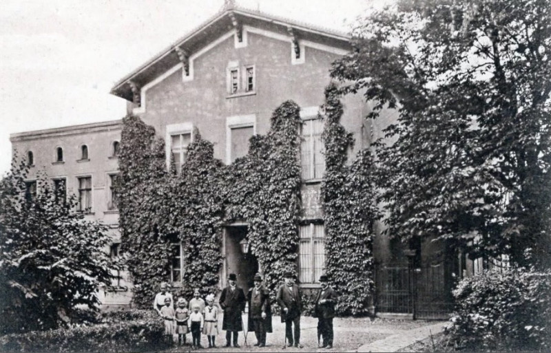 Парадный вход