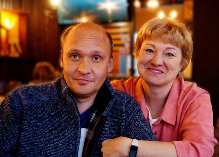 Супруги Тишковы (Денис Валерьевич и Лариса Петровна) работают в Курганском педагогическом колледже более двадцати лет. Фото: «ВКонтакте», «БУДЬ #ВТЕМЕ Курганский педагогический колледж»