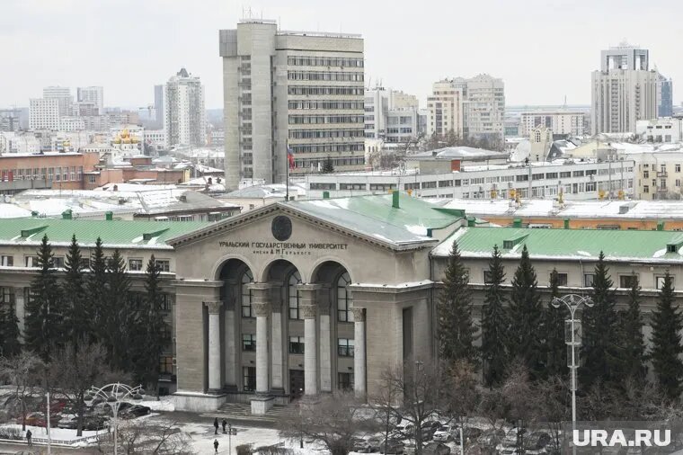 Согласно приказу, цены будут ниже для тех, кто хорошо сдал ЕГЭ. Фото: Владимир Жабриков © URA.RU