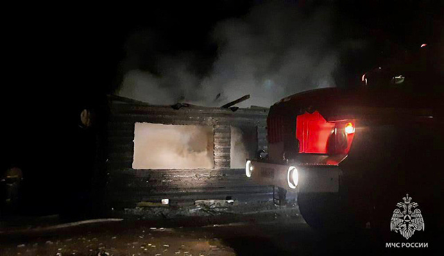 В нежилом доме в Тверской области сгорел человек