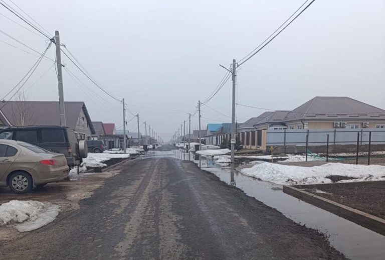    Талая вода ушла из посёлка Нижнесакмарский под Оренбургом Оренбуржье