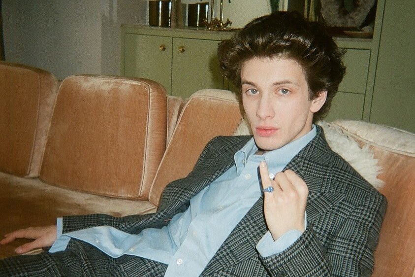     Марк Эйдельштейн появился в родной гимназии и признался, что плохо учил английский