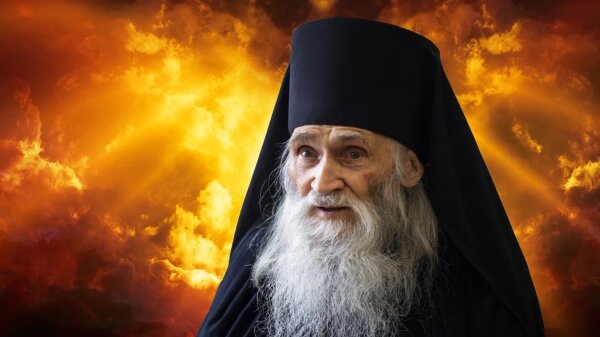 Самые важные предсказания старца Илия. Обложка © коллаж © Life.ru, фото © Shutterstock / FOTODOM / foxaon1987, © ТАСС / Ura.ru / Анастасия Яковлева