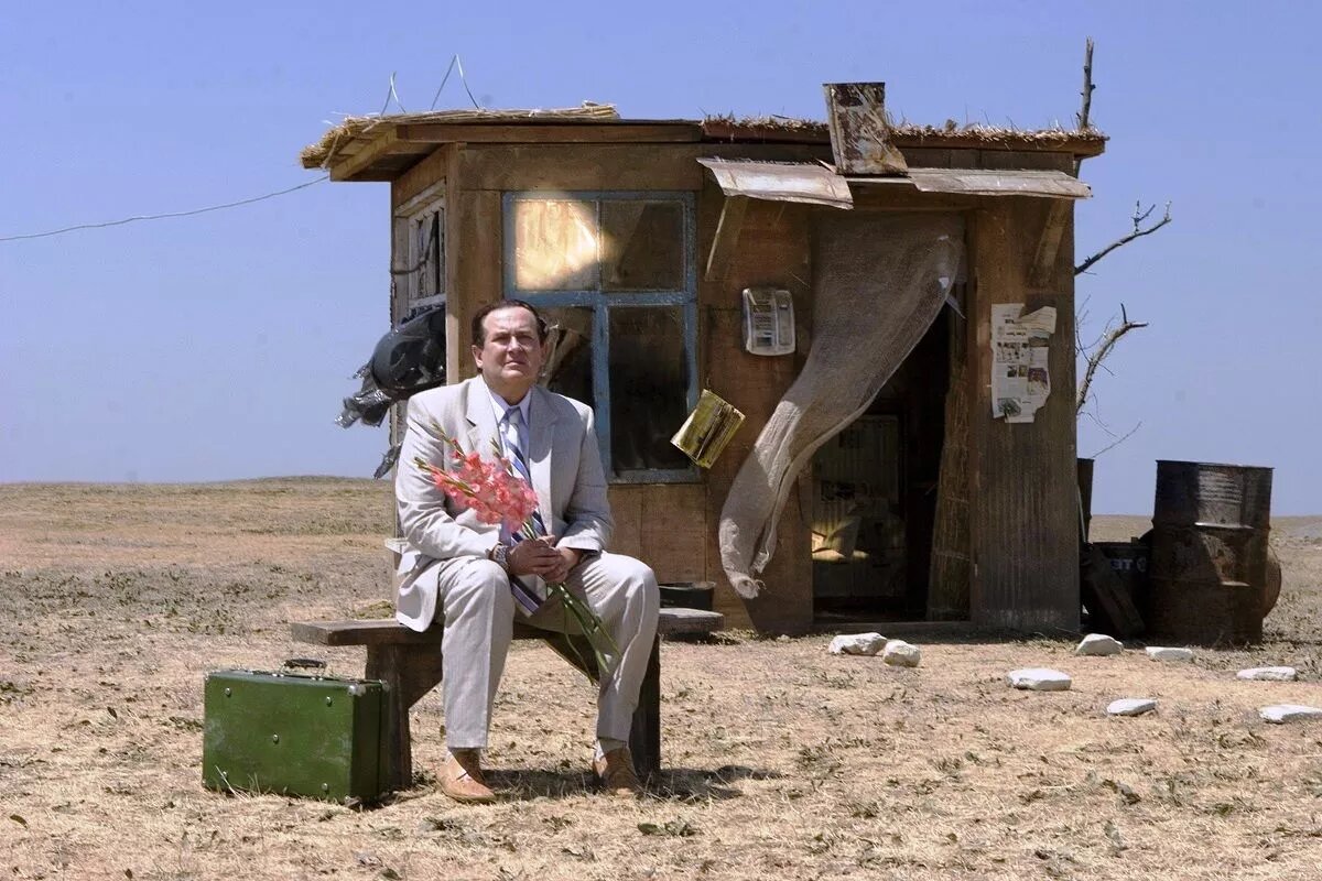 Даже если фильмы остаются не совсем понятны зрителям, всегда побеждают удивительные, почти инопланетные пейзажи природы Тамани.
Фото: Кадр из фильма «Мираж»