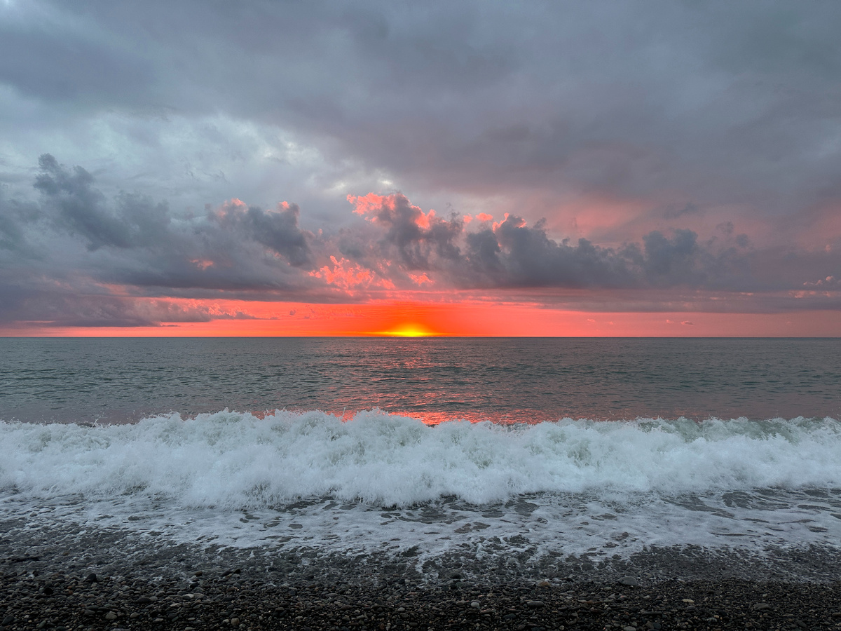 Закат на набережной Батуми