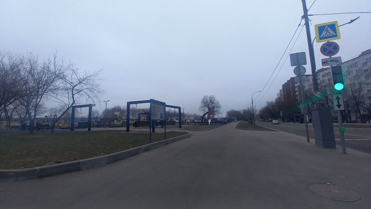 Раньше на этом месте располагались гаражи