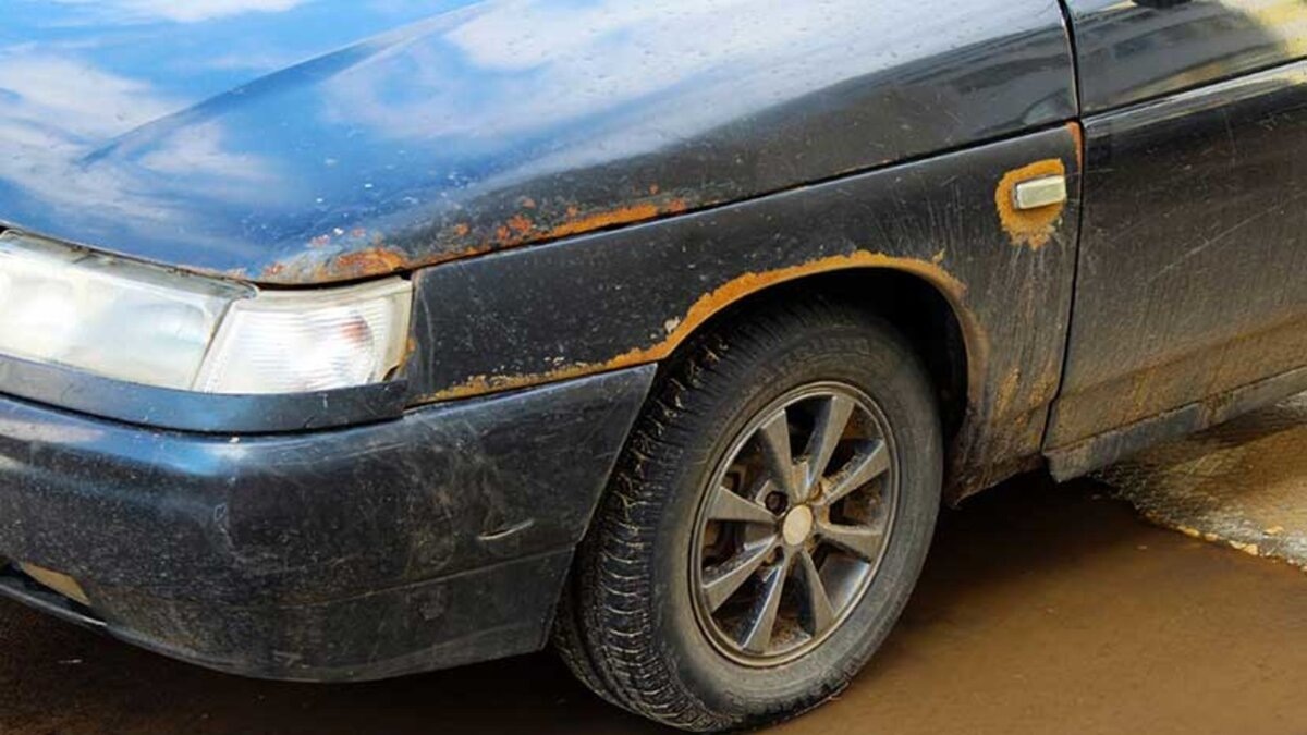                                                автомобиль с признаками коррозии