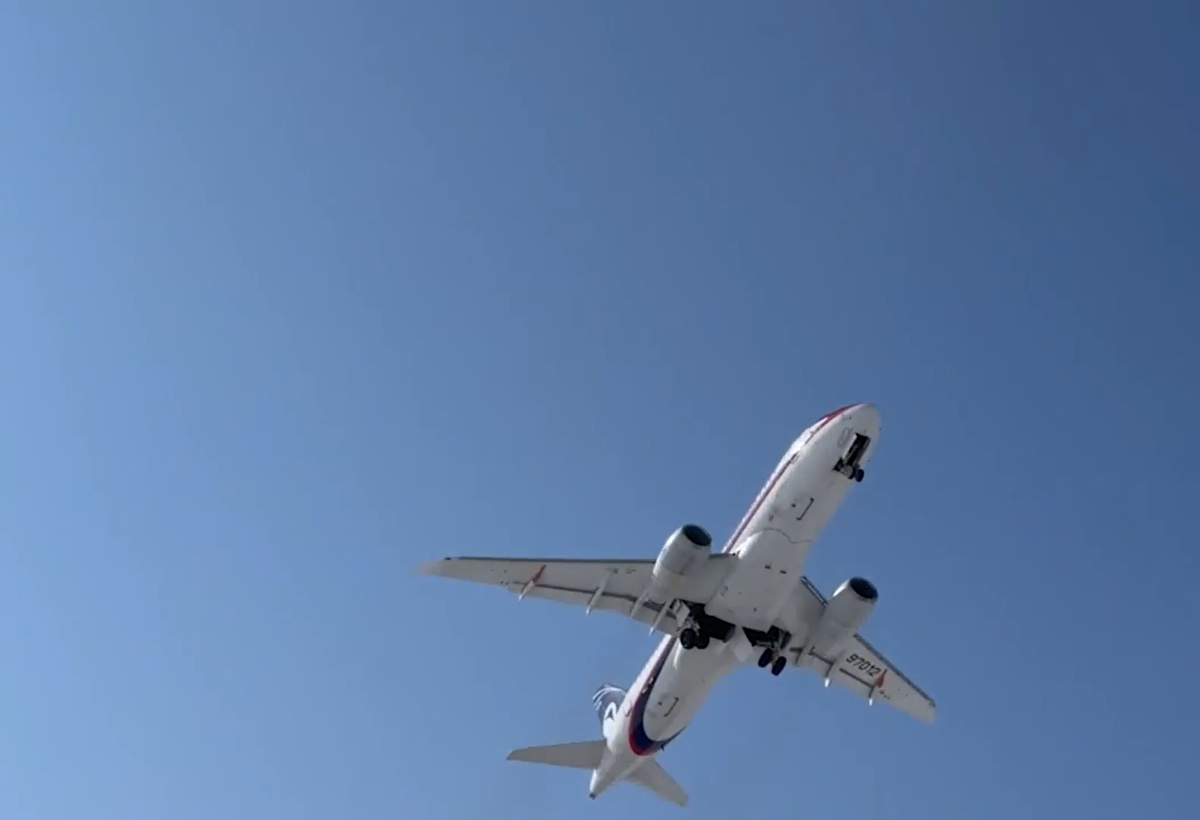                                                        Superjet с российским двигателем ПД-8