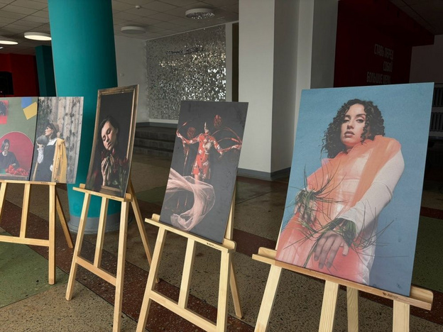    В Кирове открылась выставка памяти фотографа Ирины Окишевой